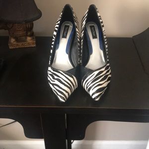 Calf hair leather shoes.